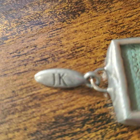 Jewel Kade initial "R" Charm - Picture 4 of 5